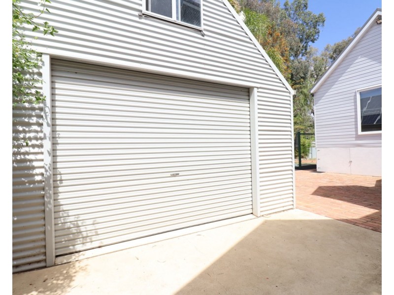 336-338 Hodgkins Street, Deniliquin NSW 2710