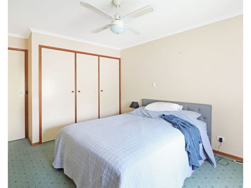 1/325 Poictiers Street, Deniliquin NSW 2710