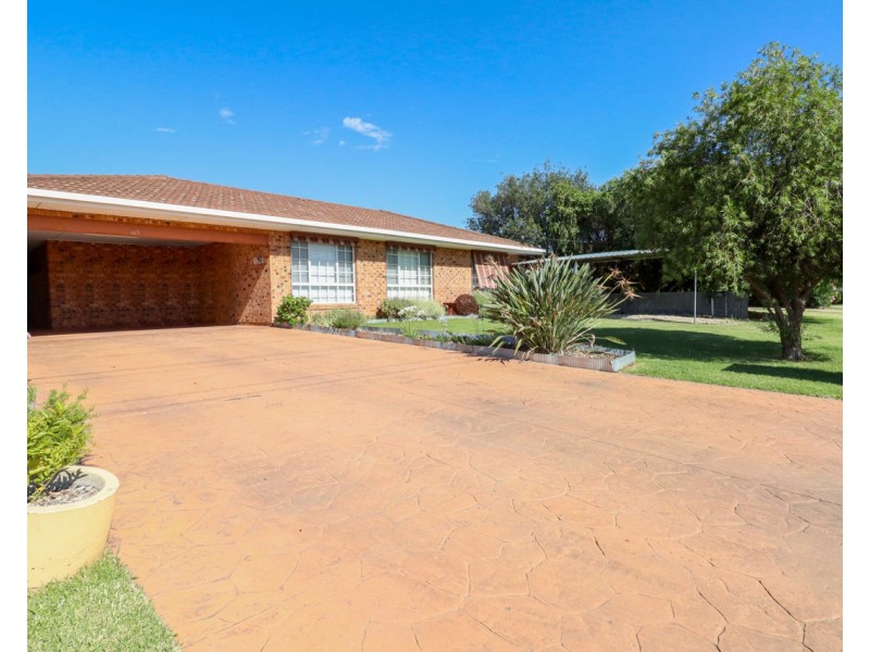 163 Faulkner Street, Deniliquin NSW 2710