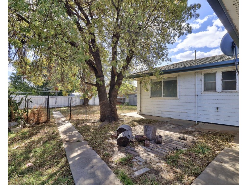 91 Decimus Street, Deniliquin NSW 2710