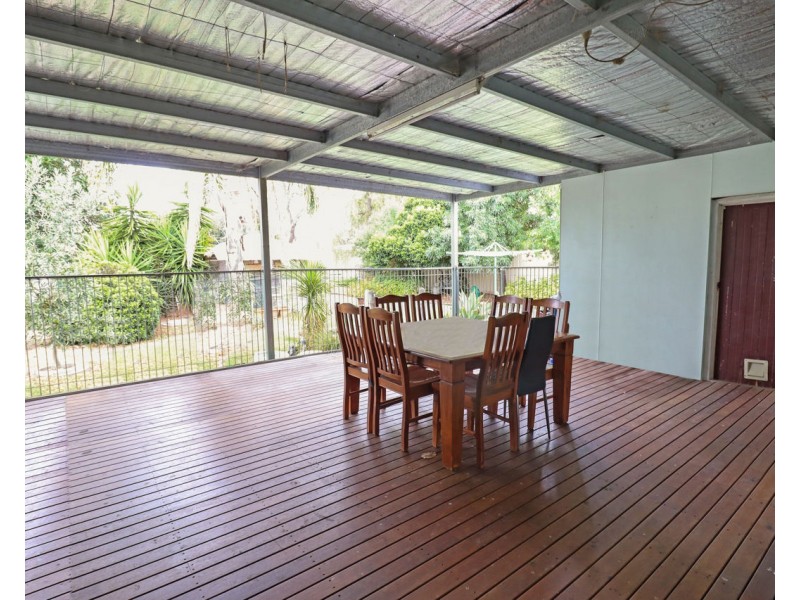 492 Maher Street, Deniliquin NSW 2710