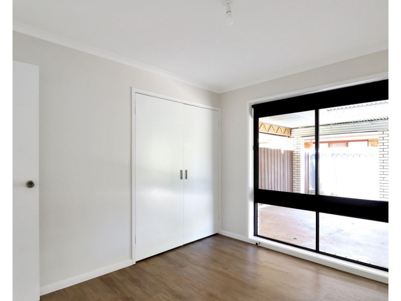 4 Holden Crt, Deniliquin NSW 2710