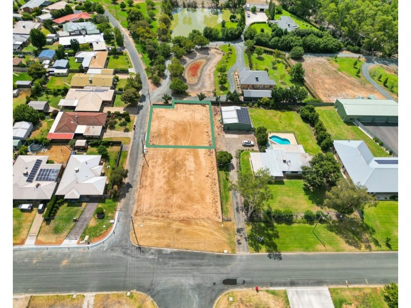 535 Warren Drive, Deniliquin NSW 2710