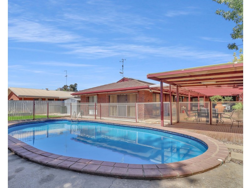 321 Jameson Street, Deniliquin NSW 2710