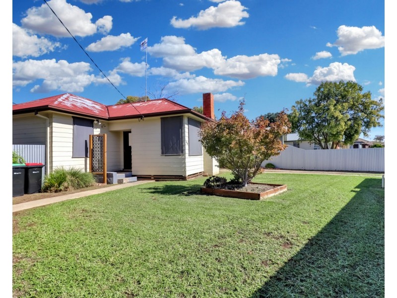 298 Henry Street, Deniliquin NSW 2710