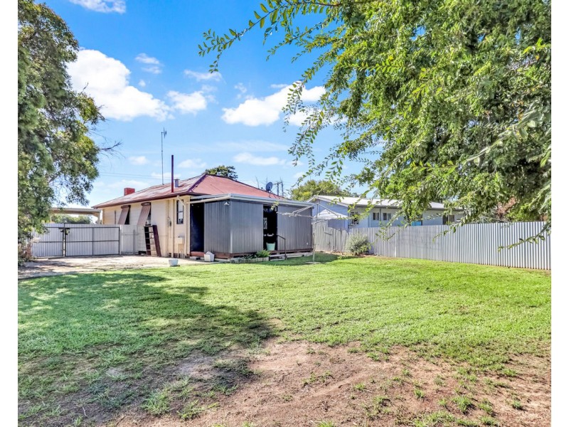 298 Henry Street, Deniliquin NSW 2710