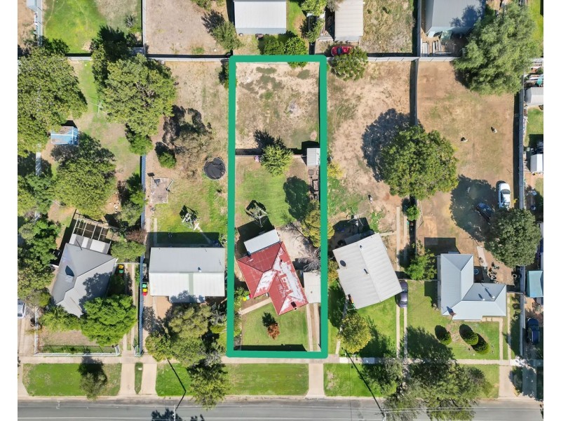 298 Henry Street, Deniliquin NSW 2710