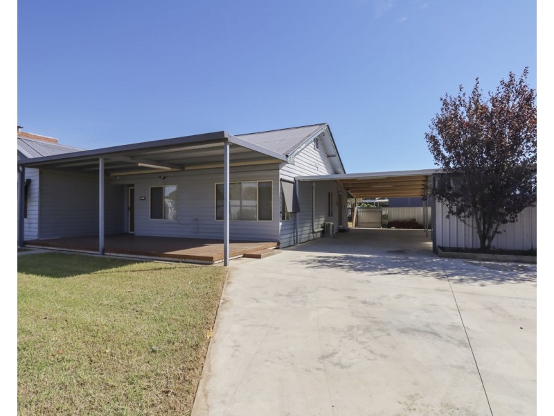 129 Wellington Street, Deniliquin NSW 2710