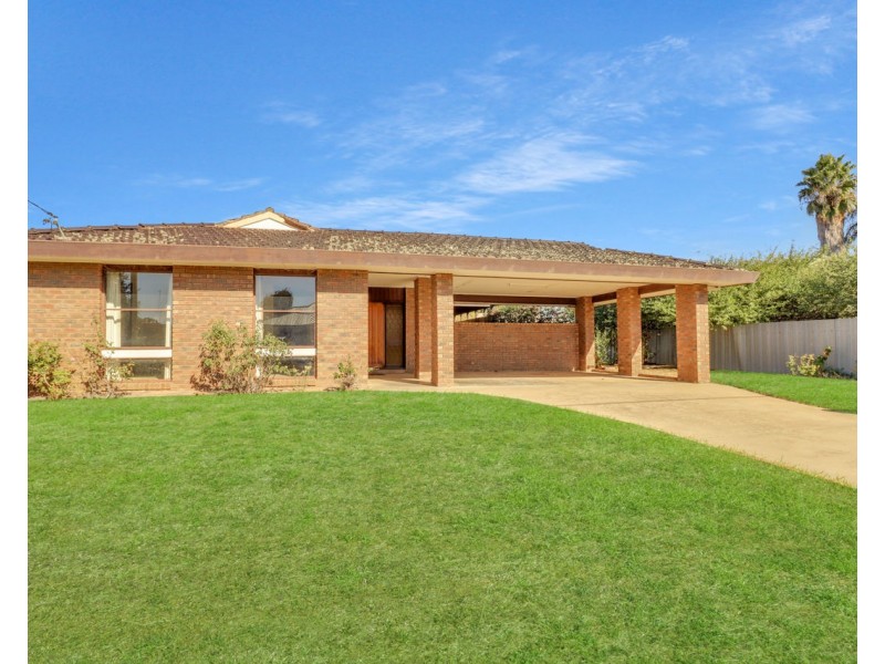 13 Watson Crt, Deniliquin NSW 2710