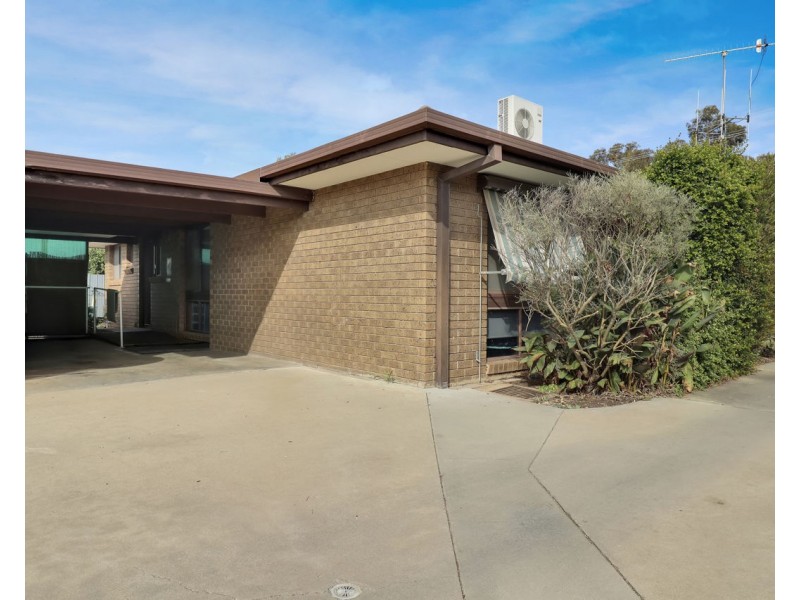 1/305-307 Wood Street, Deniliquin NSW 2710