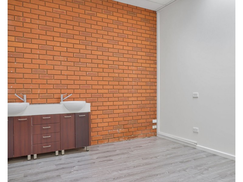 2/347 Cressy Street, Deniliquin NSW 2710