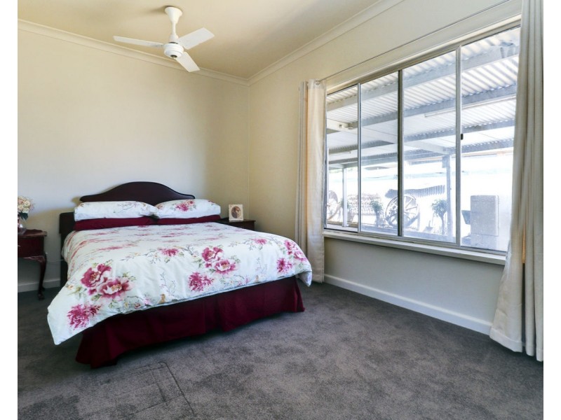 514 Poictiers Street, Deniliquin NSW 2710