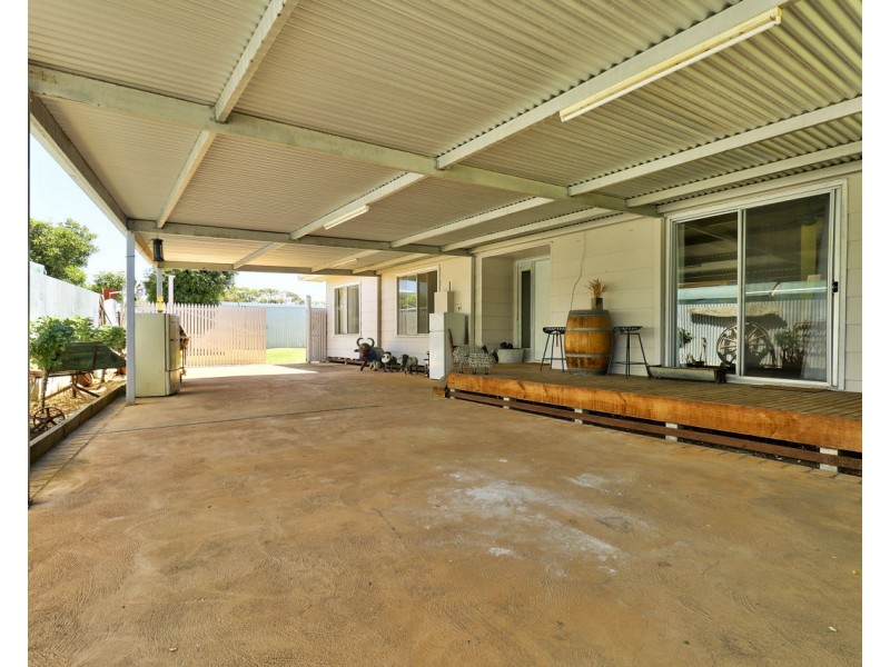 514 Poictiers Street, Deniliquin NSW 2710