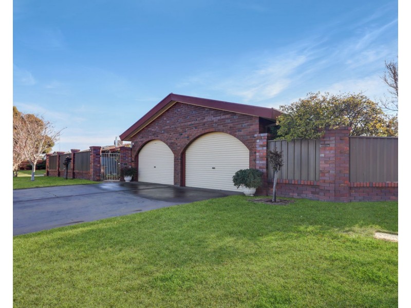 300 Noyes Street, Deniliquin NSW 2710