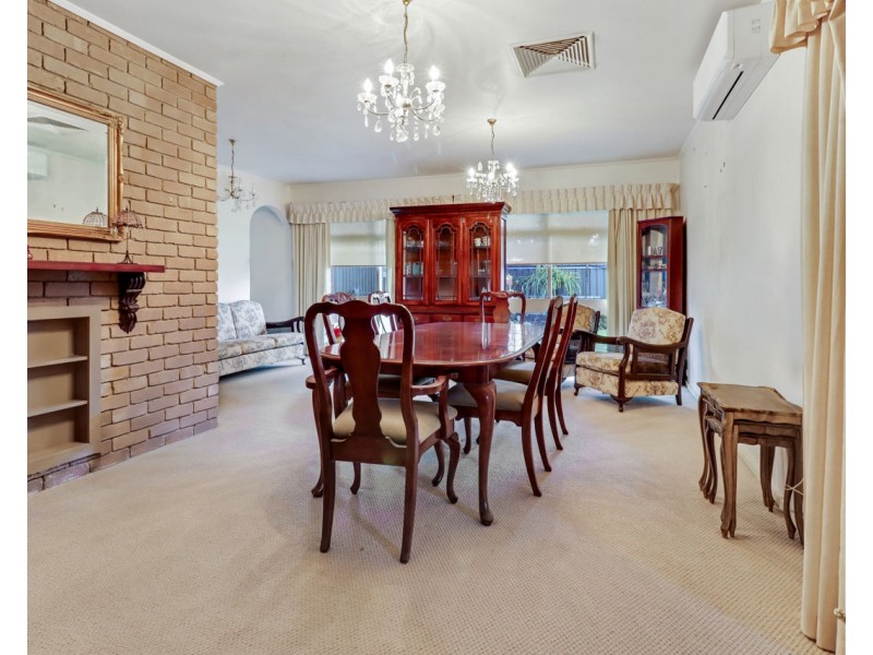 300 Noyes Street, Deniliquin NSW 2710