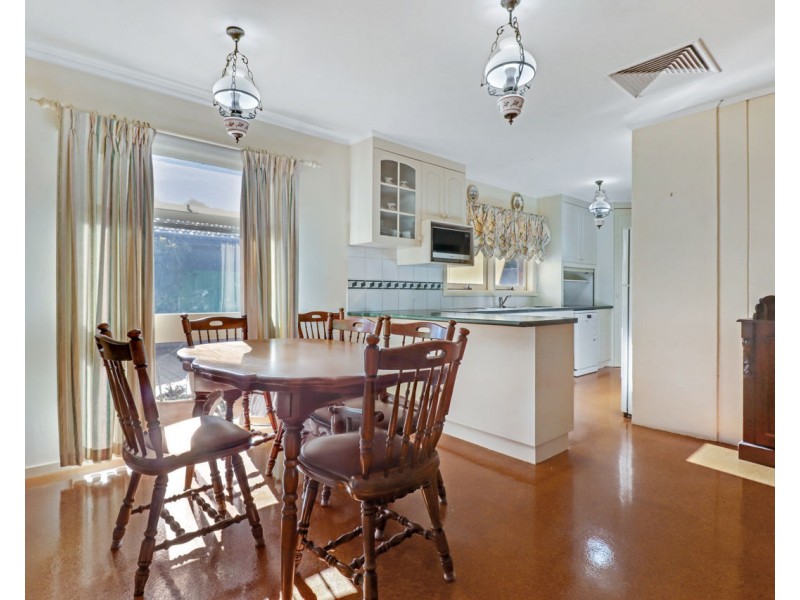 300 Noyes Street, Deniliquin NSW 2710