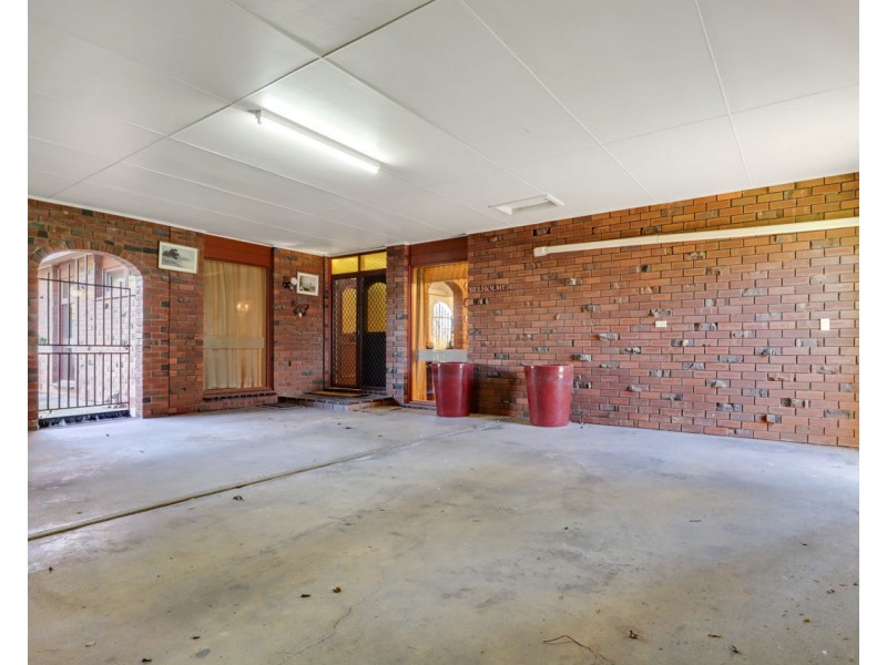 300 Noyes Street, Deniliquin NSW 2710