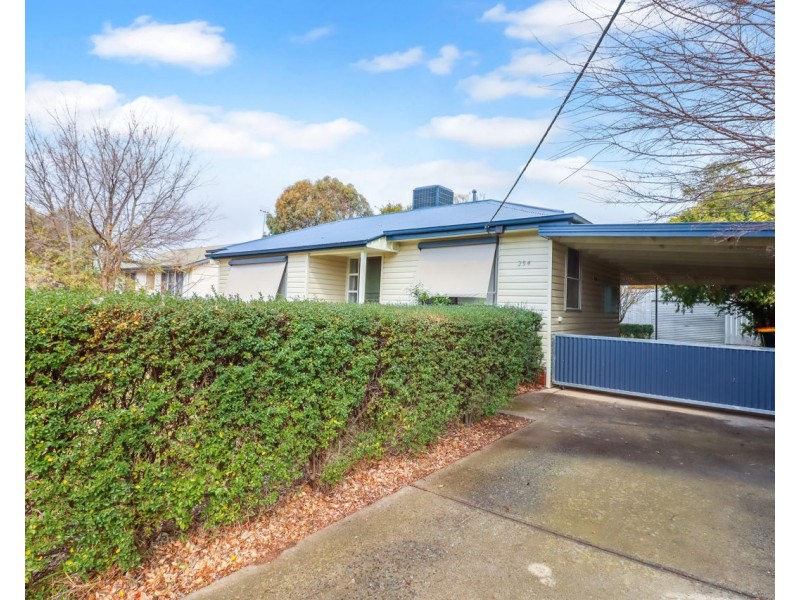 254 Henry Street, Deniliquin NSW 2710