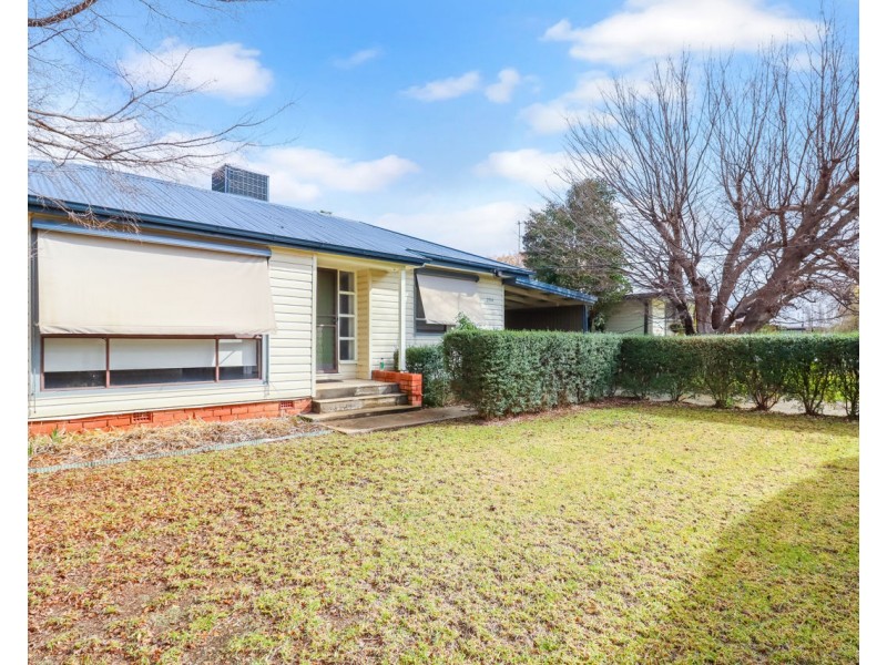 254 Henry Street, Deniliquin NSW 2710