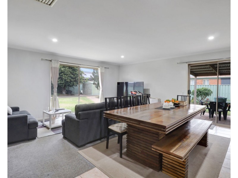 216 Waring Street, Deniliquin NSW 2710