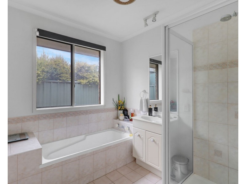 216 Waring Street, Deniliquin NSW 2710