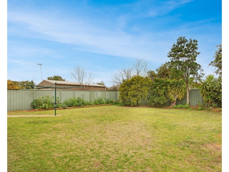 216 Waring Street, Deniliquin NSW 2710