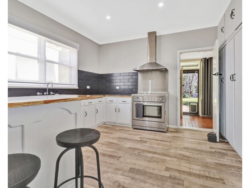 372 Victoria Street, Deniliquin NSW 2710