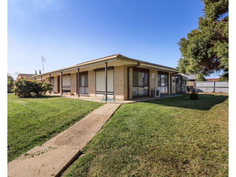 83 Macauley Street, Deniliquin NSW 2710