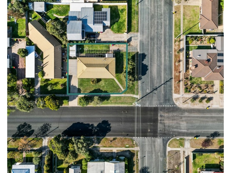 83 Macauley Street, Deniliquin NSW 2710