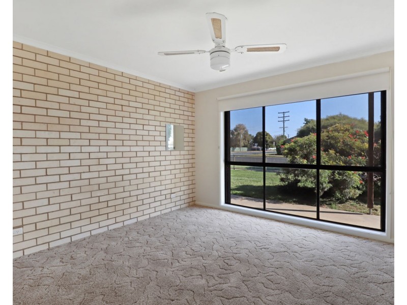 83 Macauley Street, Deniliquin NSW 2710