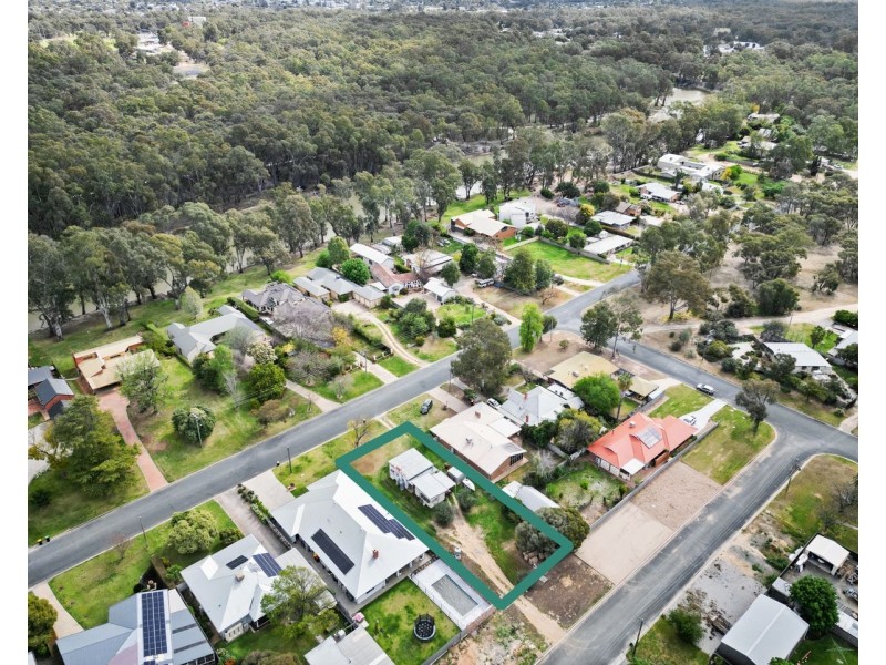 257 River Street, Deniliquin NSW 2710