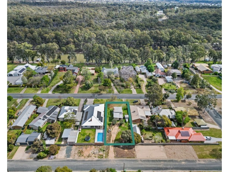 257 River Street, Deniliquin NSW 2710