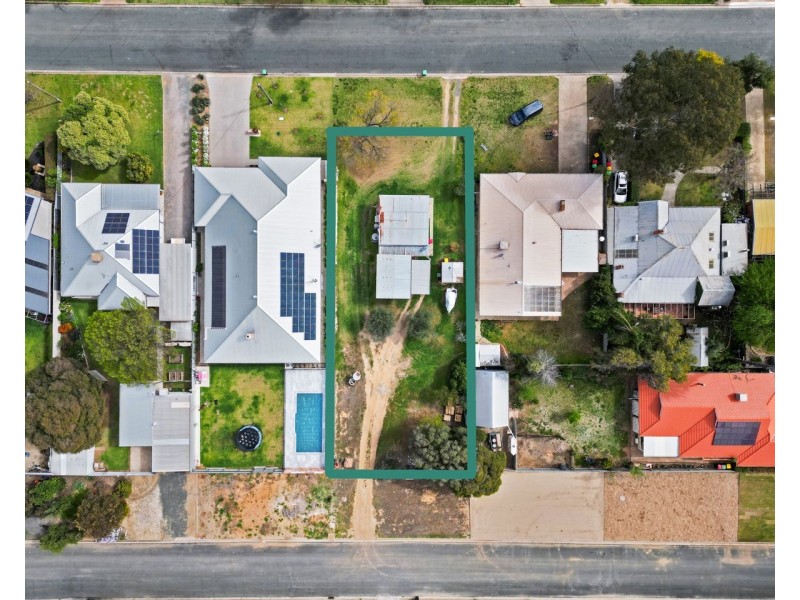 257 River Street, Deniliquin NSW 2710