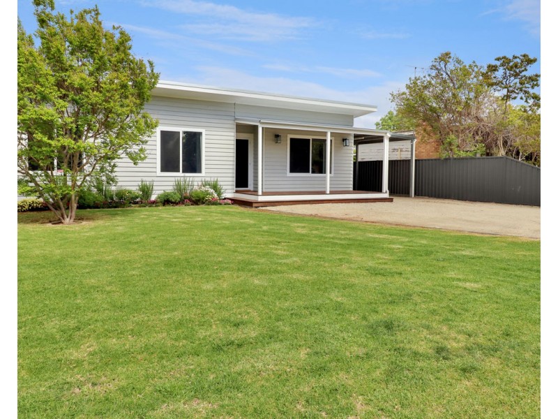236 Burchfield Avenue, Deniliquin NSW 2710