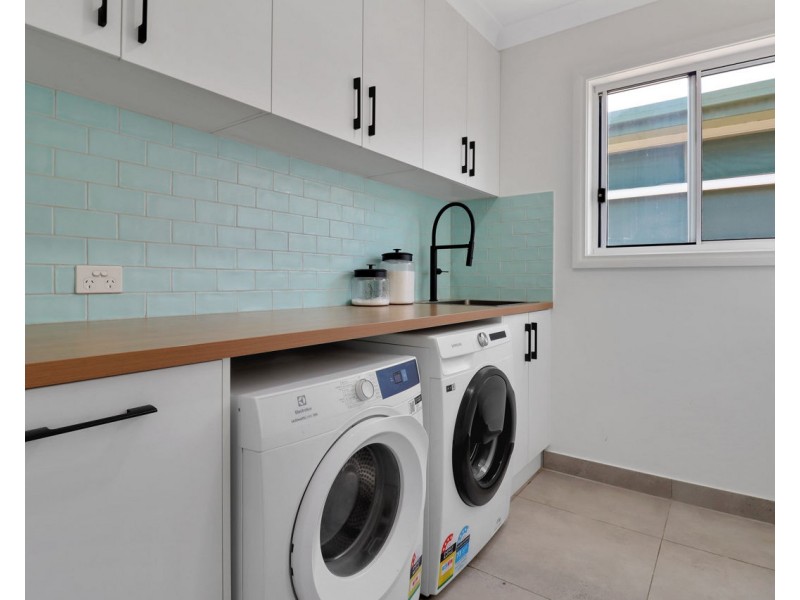 236 Burchfield Avenue, Deniliquin NSW 2710