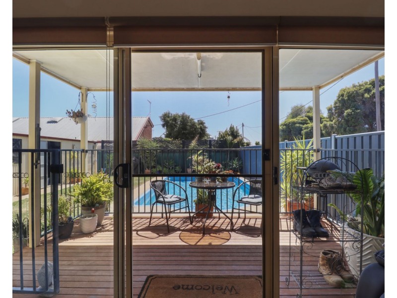 97 Edwardes Street, Deniliquin NSW 2710