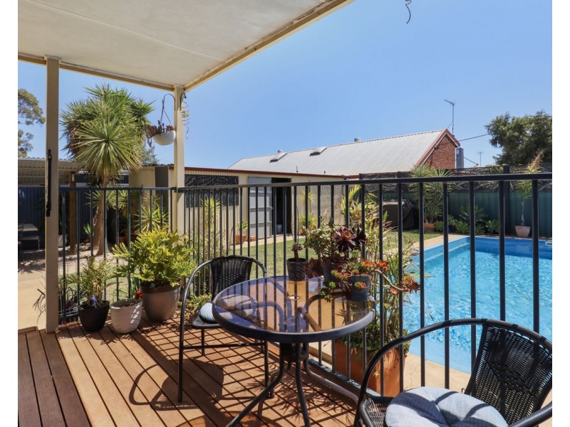 97 Edwardes Street, Deniliquin NSW 2710