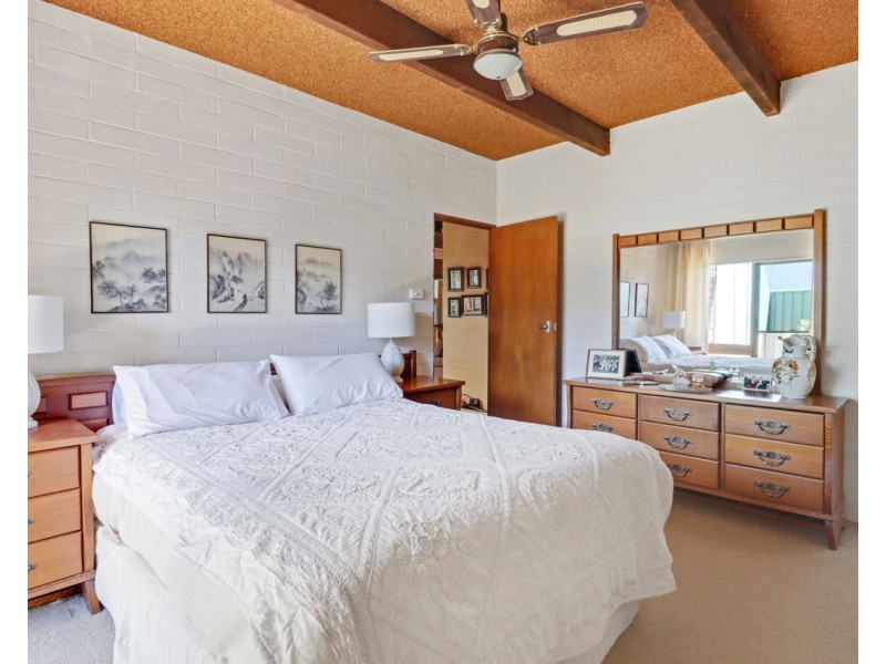 13 Greaves Cres, Deniliquin NSW 2710