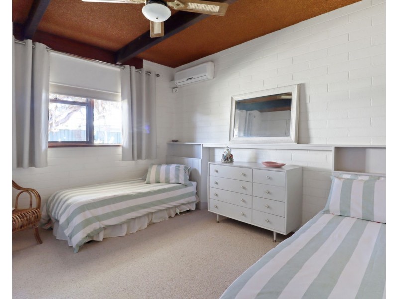 13 Greaves Cres, Deniliquin NSW 2710