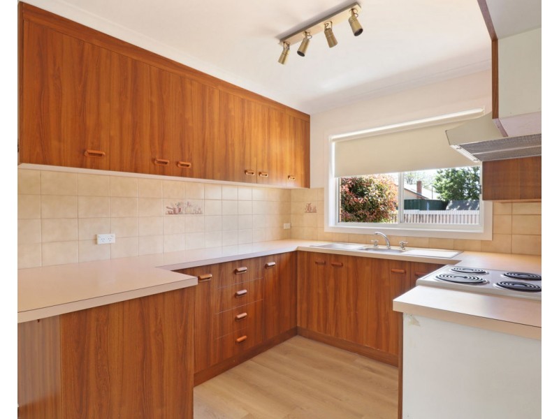 2/317 Sloane Street, Deniliquin NSW 2710