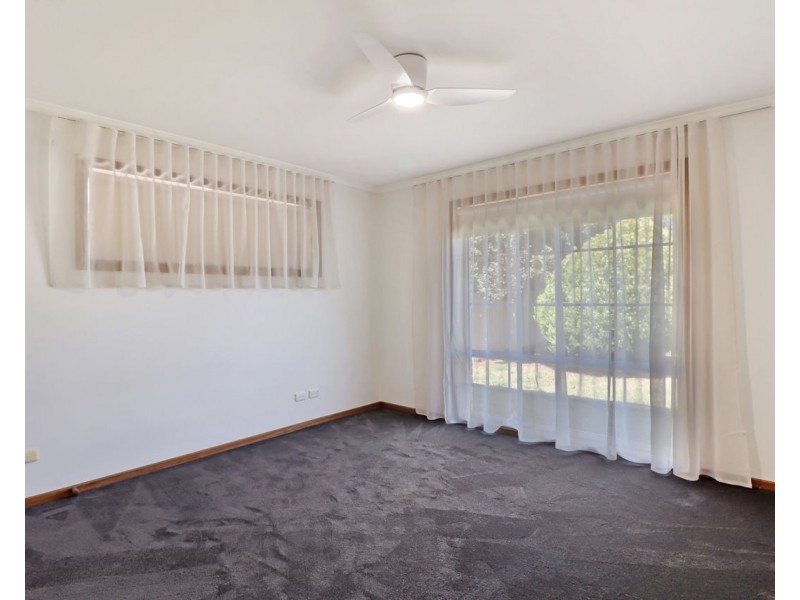 2/317 Sloane Street, Deniliquin NSW 2710