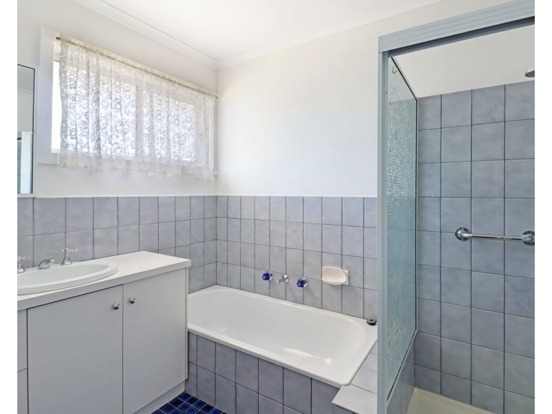 2/317 Sloane Street, Deniliquin NSW 2710