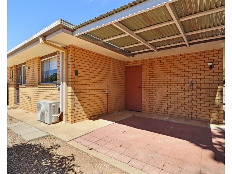 2/317 Sloane Street, Deniliquin NSW 2710