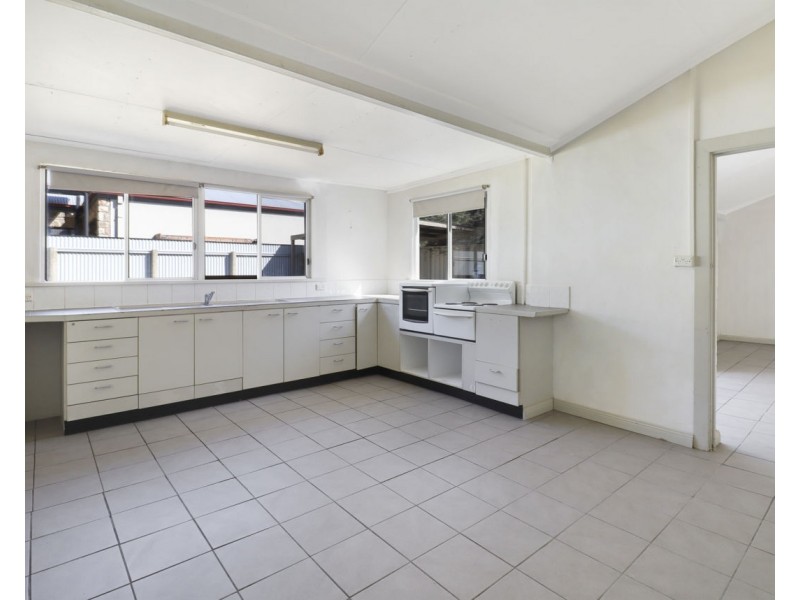 324 Conroy Street, Deniliquin NSW 2710