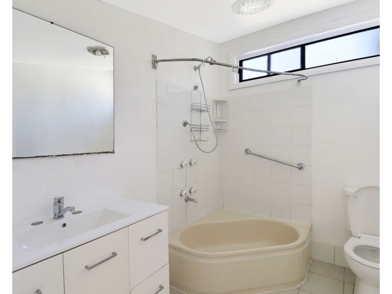 324 Conroy Street, Deniliquin NSW 2710