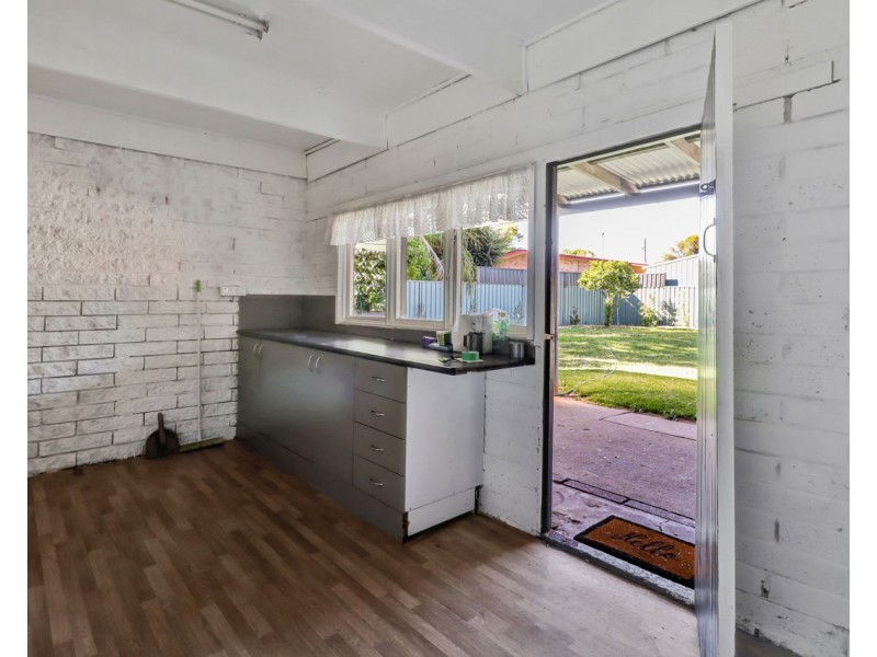 127 Russell Street, Deniliquin NSW 2710