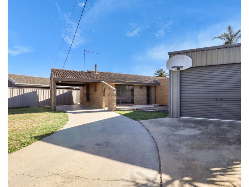229 Hetherington Street, Deniliquin NSW 2710