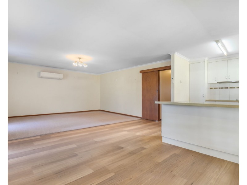 401 Campbell Cres, Deniliquin NSW 2710