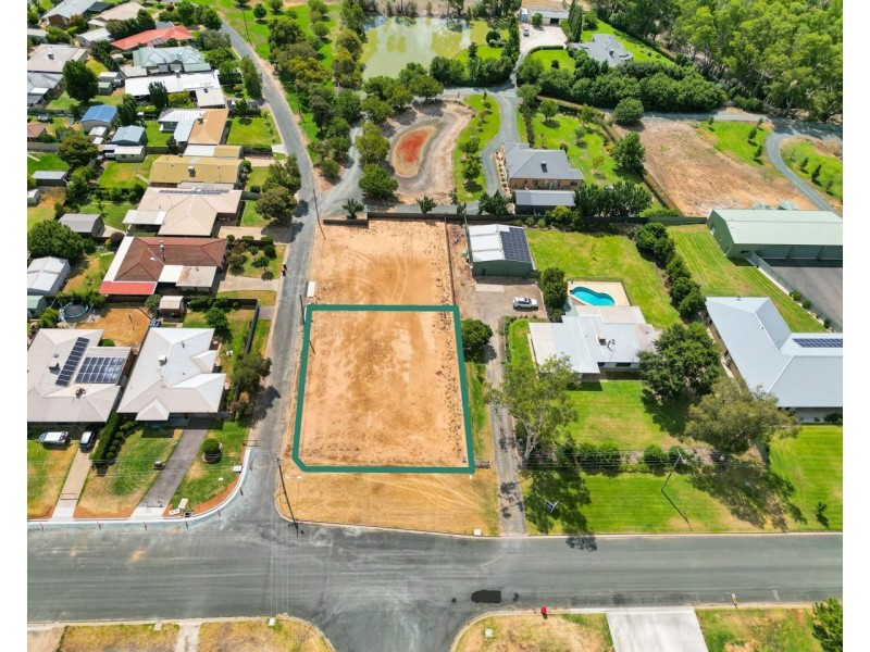 533 Warren Drive, Deniliquin NSW 2710