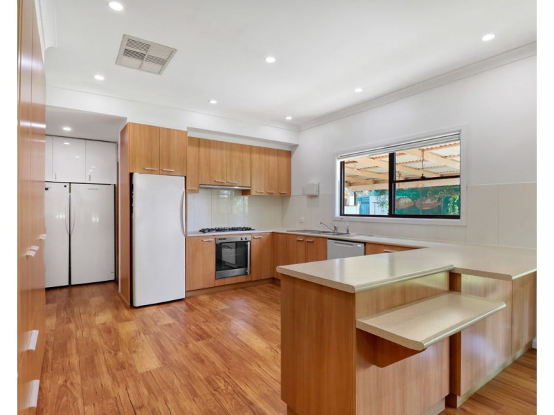 31 McCrabb Road, Deniliquin NSW 2710